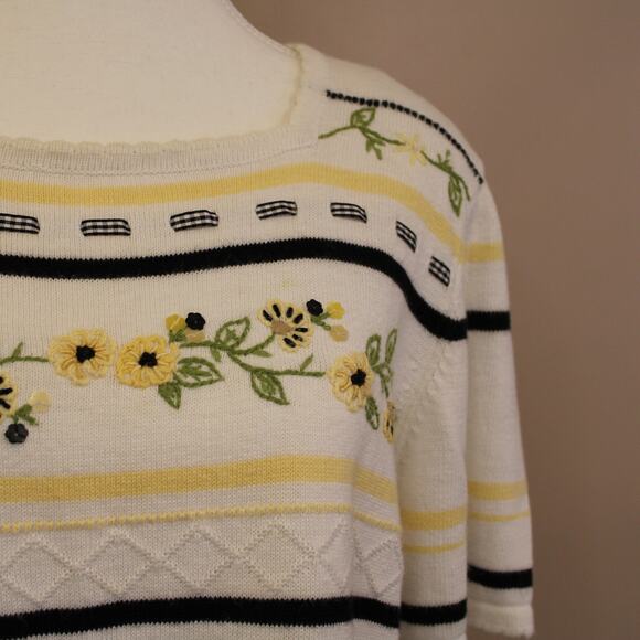 Vintage Alfred Dunner Gingham and Daisy Short Sleeve Scalloped Sweater sz S - Picture 2 of 6